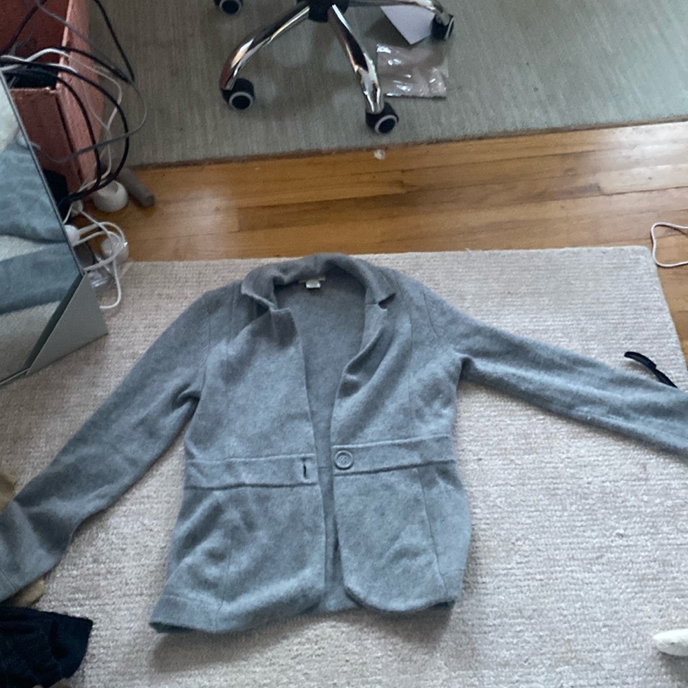 Neiman Marcus cashmere cardigan. Very luxe cashmere. One button